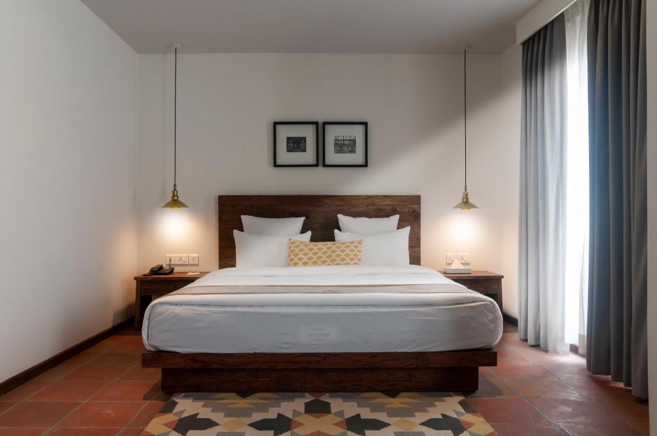Hotel Roadhouse, Thamel, Kathmandu- Contemporary Boutique Экстерьер фото