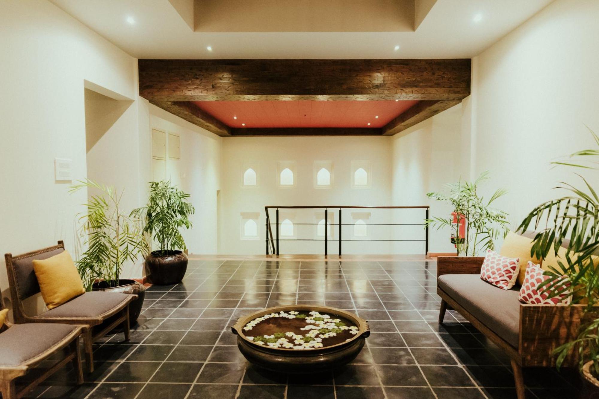 Hotel Roadhouse, Thamel, Kathmandu- Contemporary Boutique Экстерьер фото