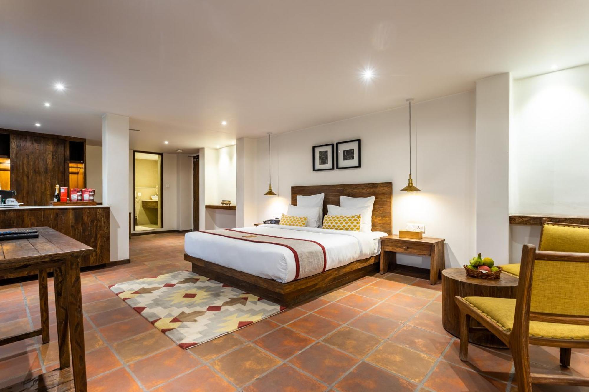 Hotel Roadhouse, Thamel, Kathmandu- Contemporary Boutique Экстерьер фото