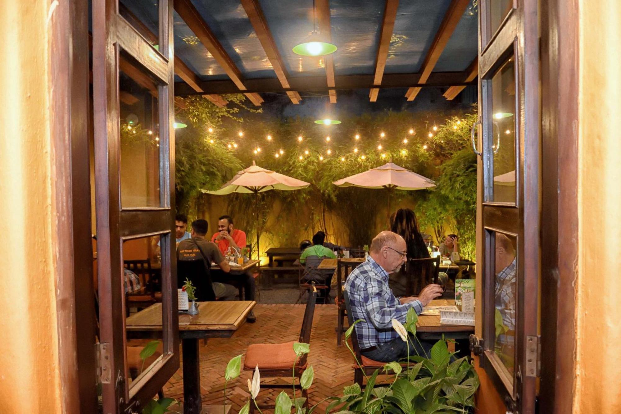 Hotel Roadhouse, Thamel, Kathmandu- Contemporary Boutique Экстерьер фото
